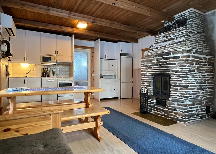 科利欢乐时光小屋酒店